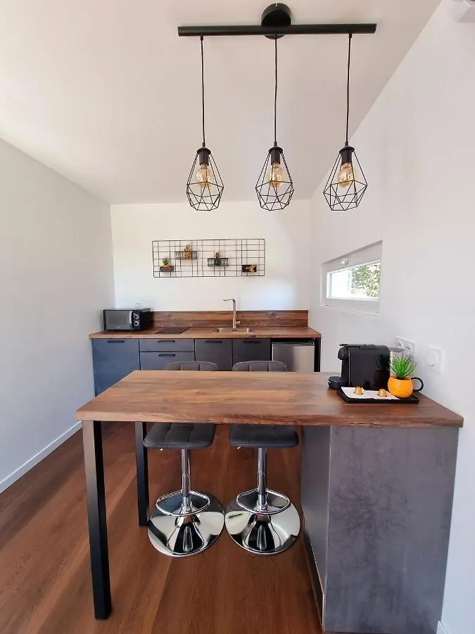 Chalet Privatif / Suite Romantique Love Balneo Le Castellet  0*, Le Castellet (Var)