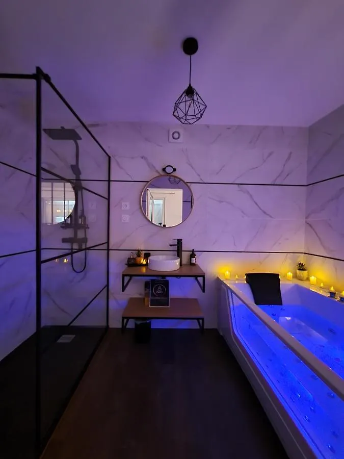 Chalet Privatif / Suite Romantique Love Balneo Le Castellet