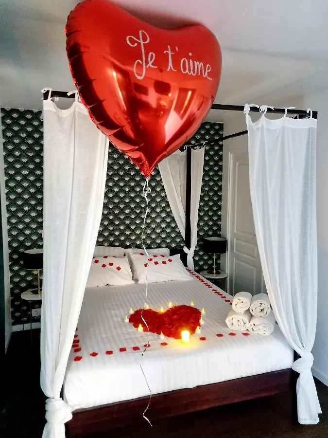 Chalet Privatif / Suite Romantique Love Balneo Le Castellet   Le Castellet (Var)
